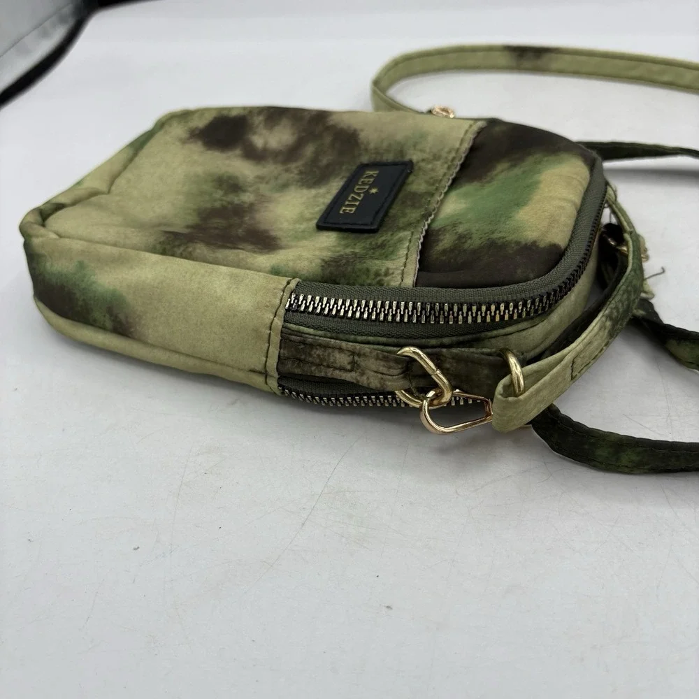 Kedzie Bag Crosstown Crossbody Shoulder Sling Zip Green Tie Dye‎ Hipster Adj